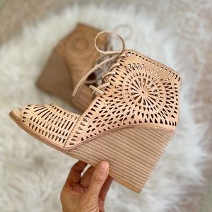 Jeffery Campbell Wedge Sandal | Size 7